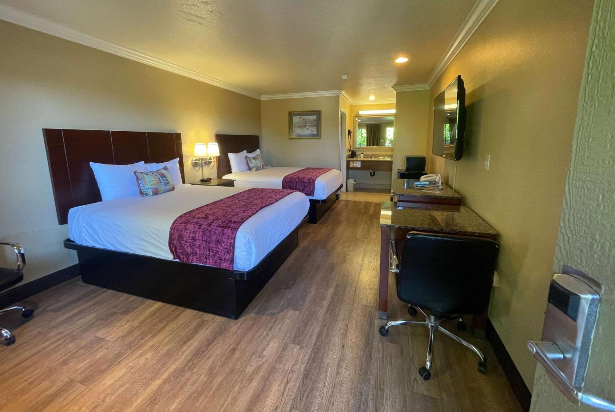 Travelodge By Wyndham Costa Mesa Newport Beach Hacienda Kültér fotó