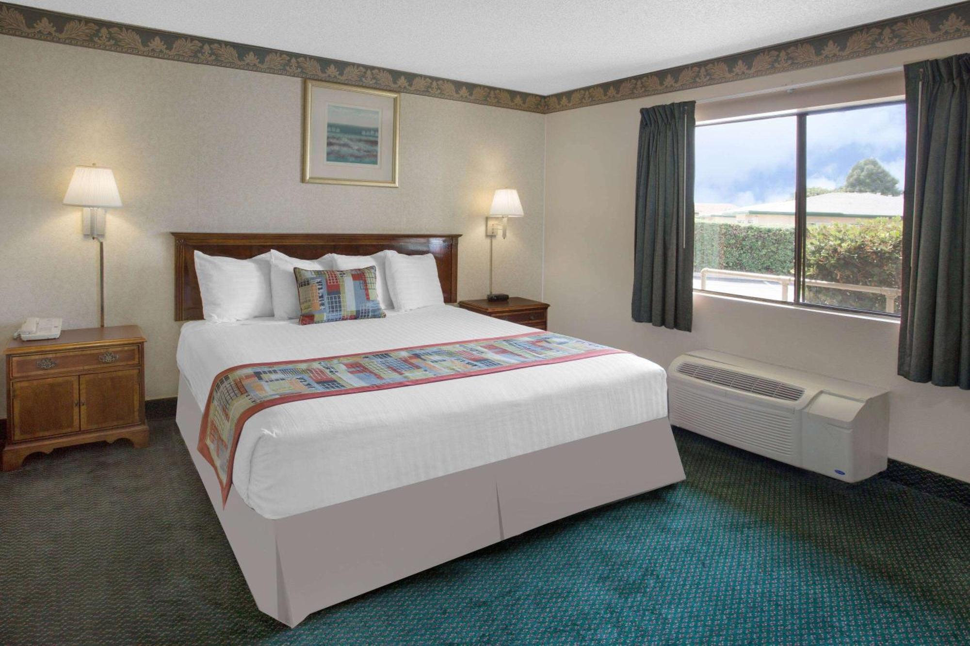Travelodge By Wyndham Costa Mesa Newport Beach Hacienda Kültér fotó